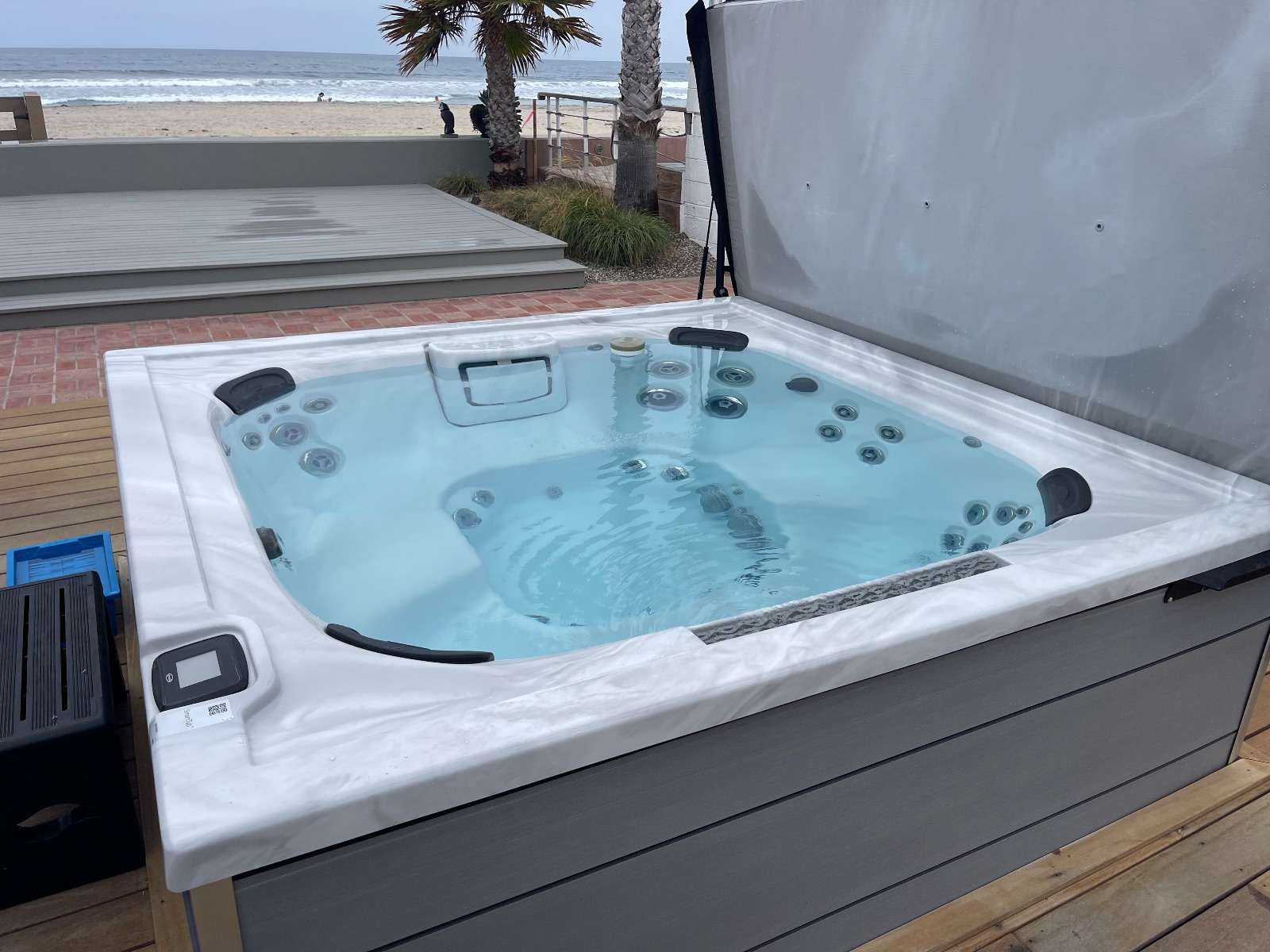 Hot tub restored to pristine condition with fully operational jet system — The Cold Standard